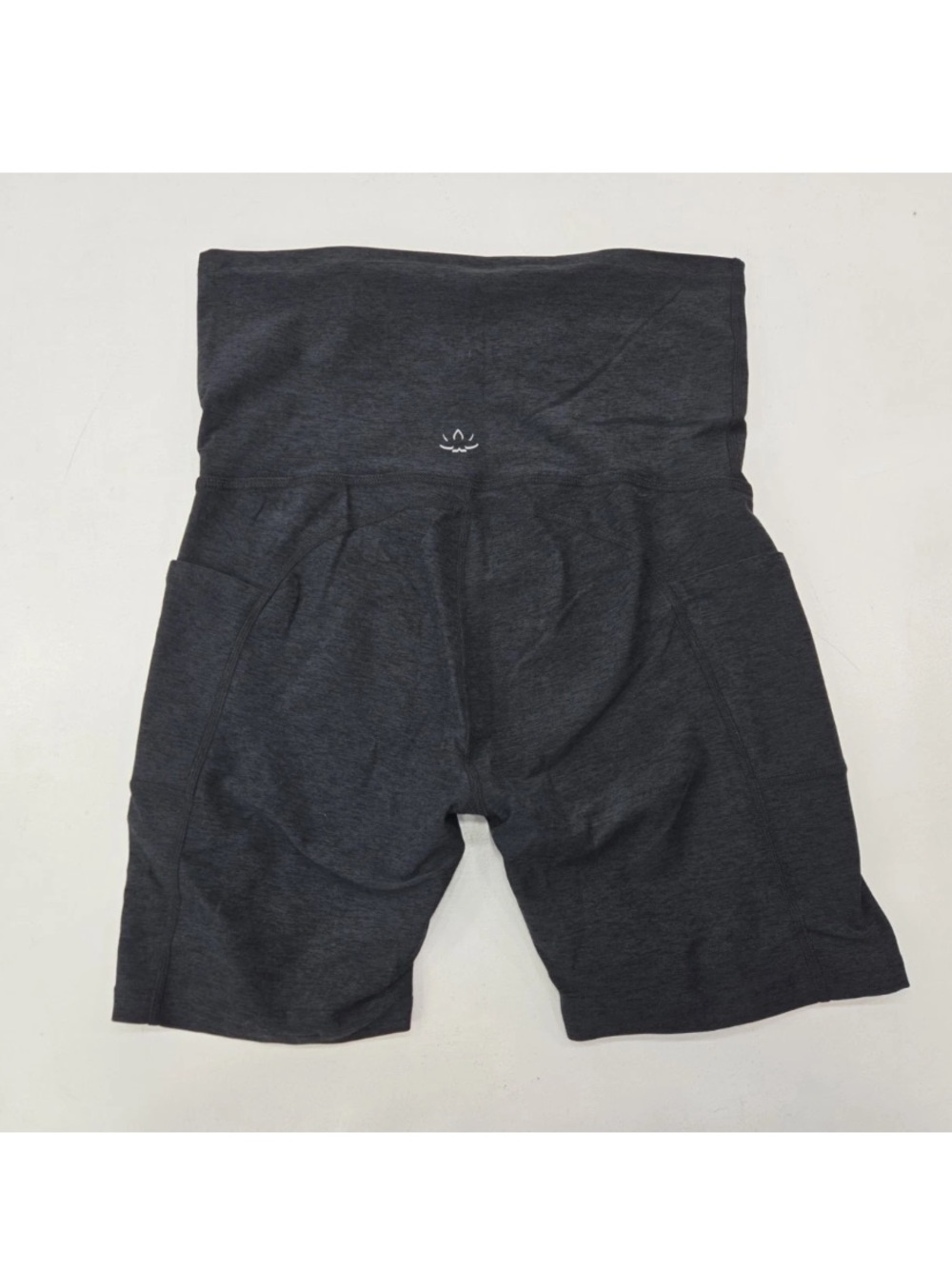 Beyond Yoga Beyond The Bump Spacedye Biker Shorts Gray Black Size XL Womens
